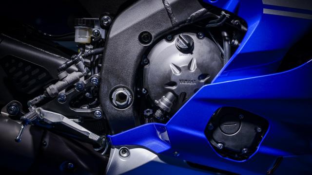 2017 Yamaha YZF-R6 engine