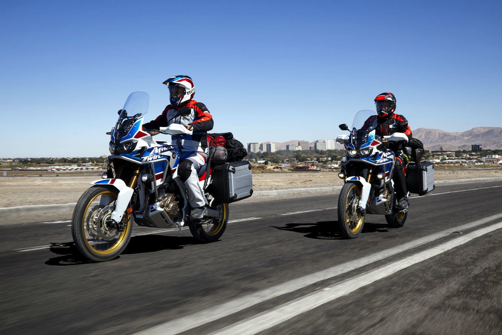 [Imagem: Africa%20Twin%20Adventure%20Sports%20006...k=9aDz6SBN]