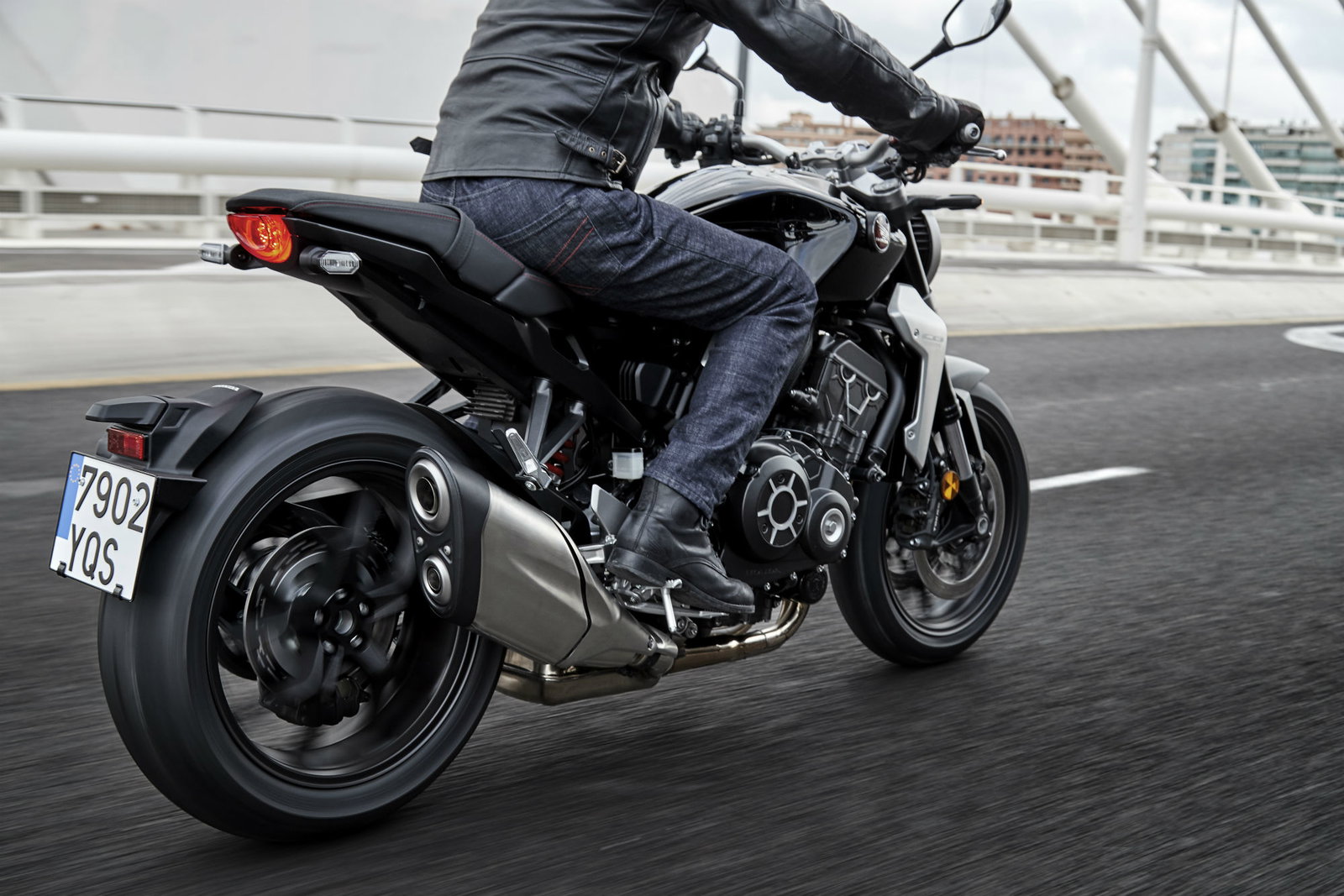CB1000R%200872.jpg?itok=ClgnUyN9
