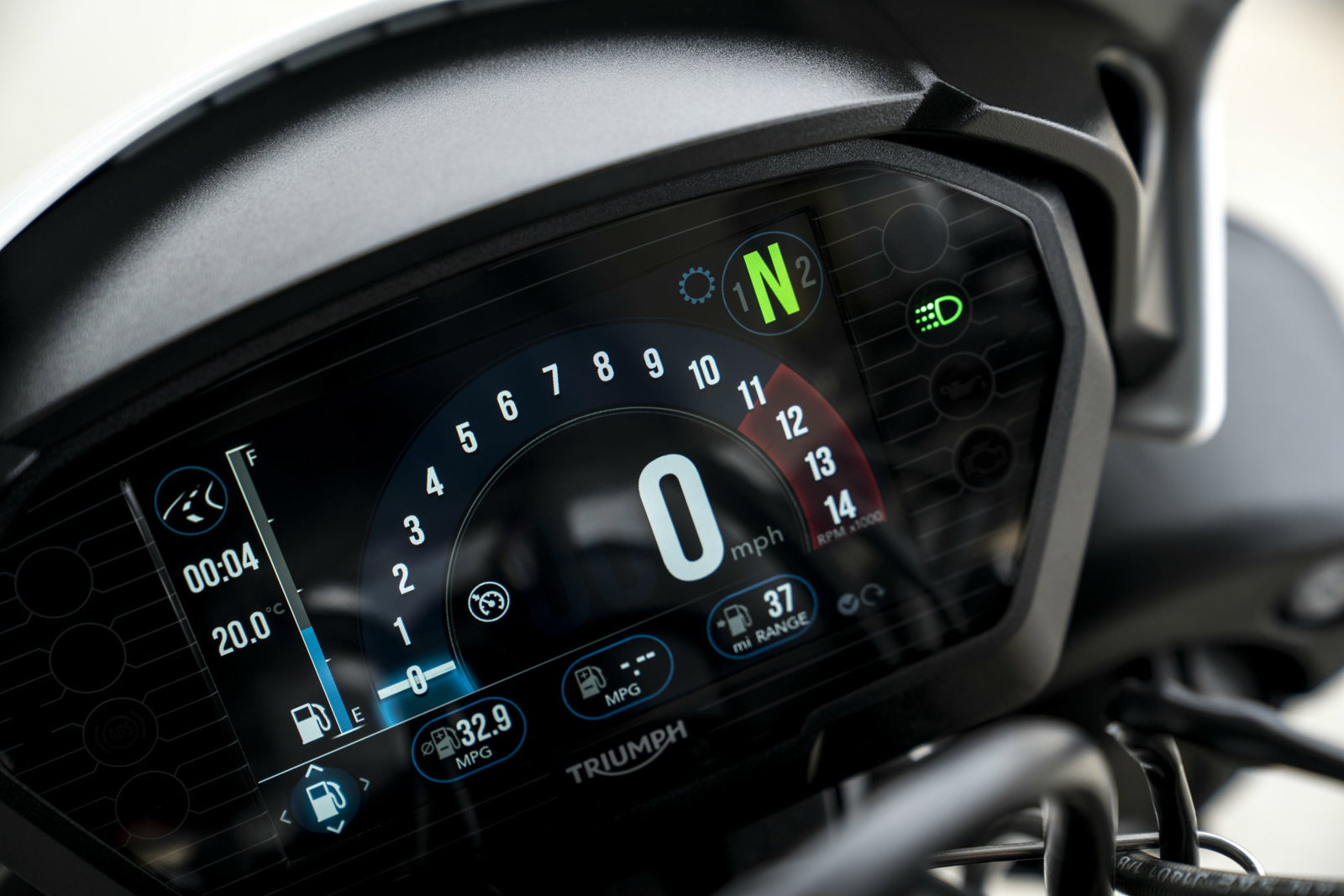 Triumph%20Speed%20Triple%202018%20TFT%20