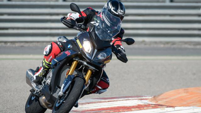 S1000 XR on track