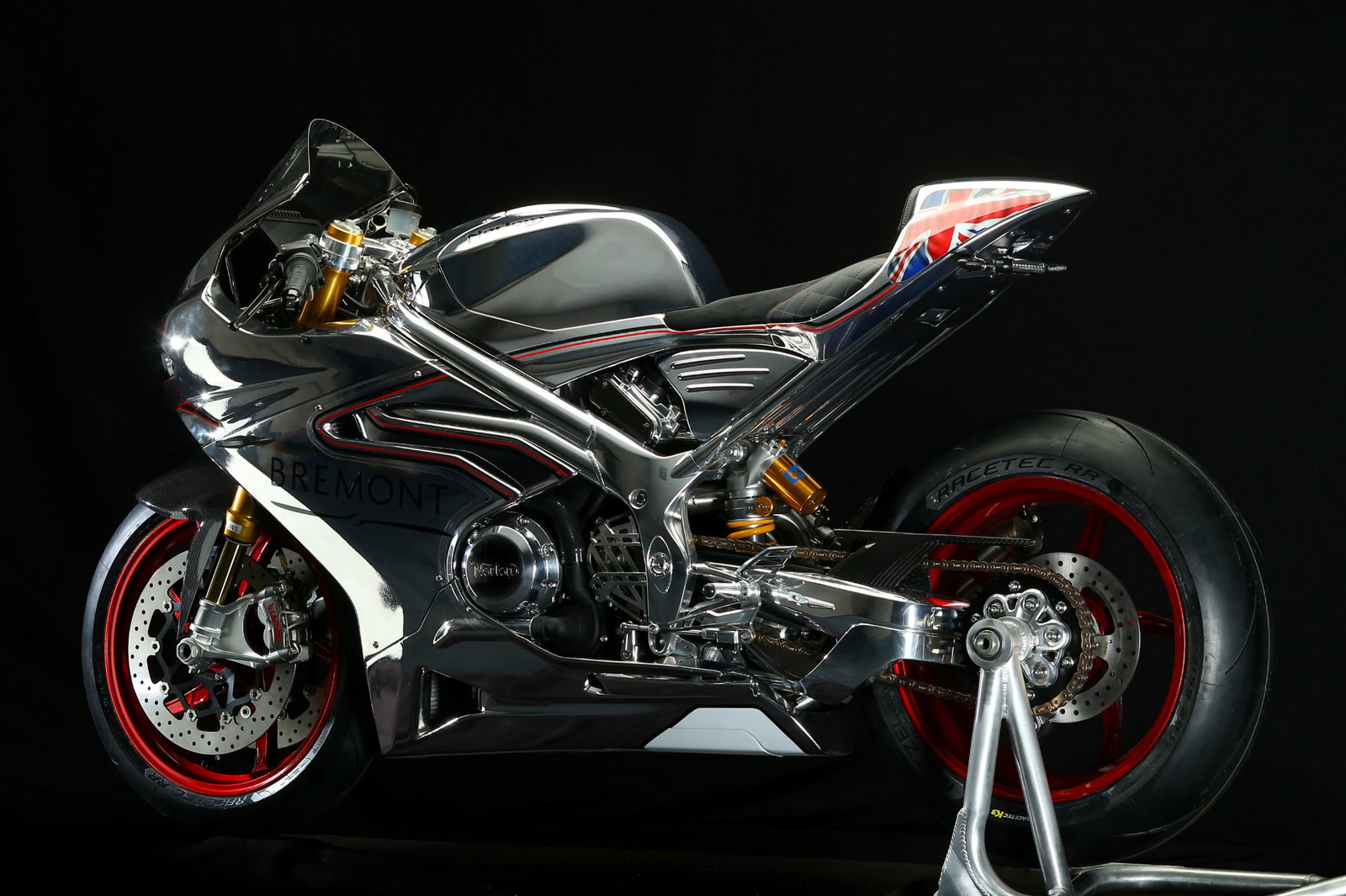 Revealed: new Norton V4 SS and V4 RR
