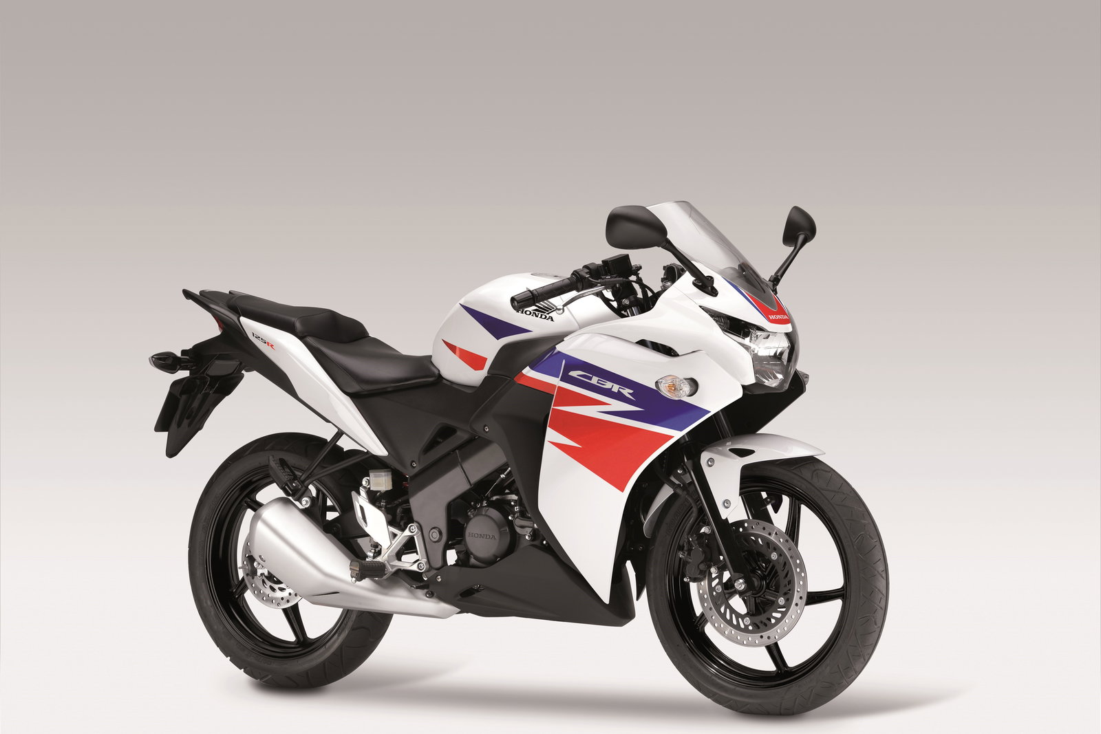 Honda CBR 125R - front