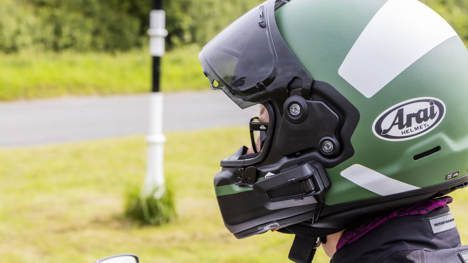 Cardo Packtalk Pro on Arai helmet