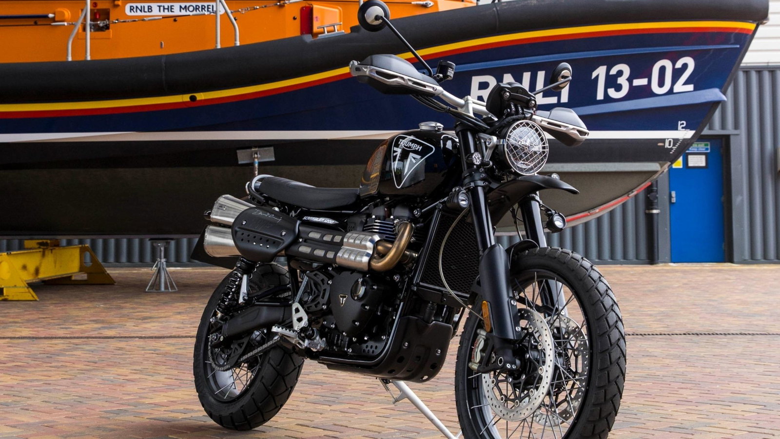 Triumph James Bond