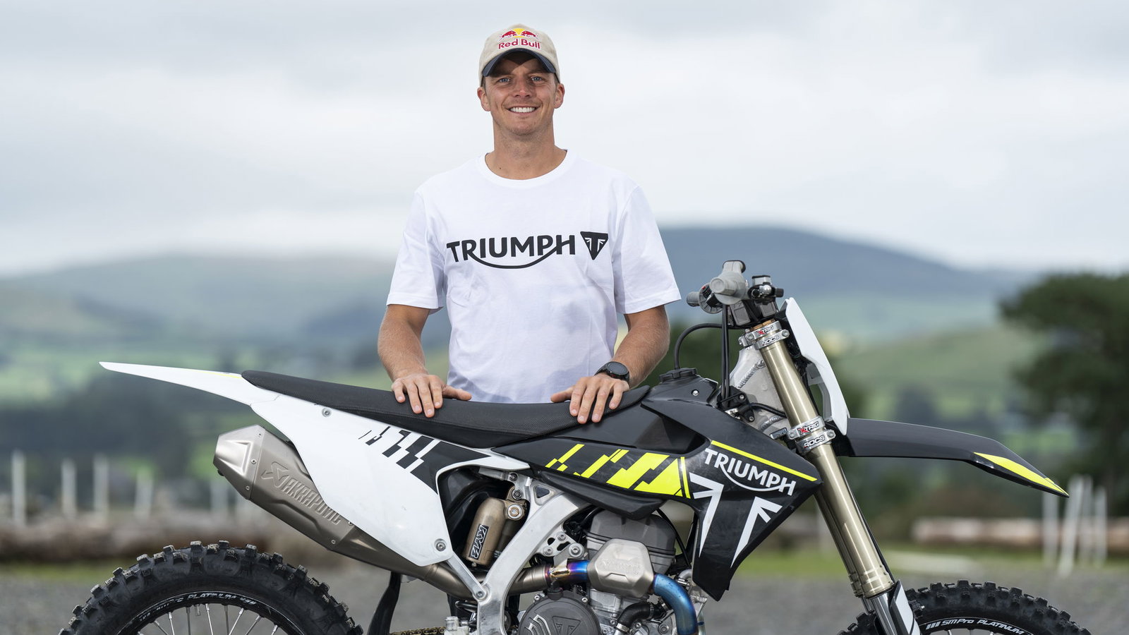Johnny Walker signs for Triumph Racing in SuperEnduro