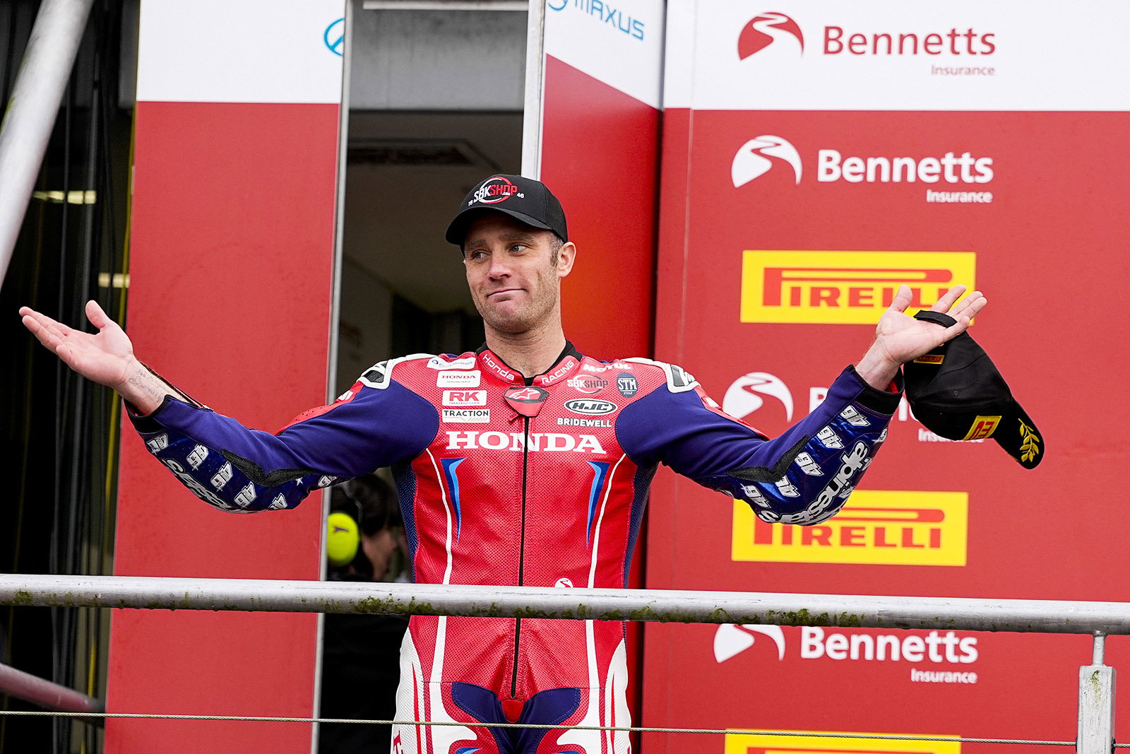 Tommy Bridewell's One-Fingered Salute to Rival Caught on Camera