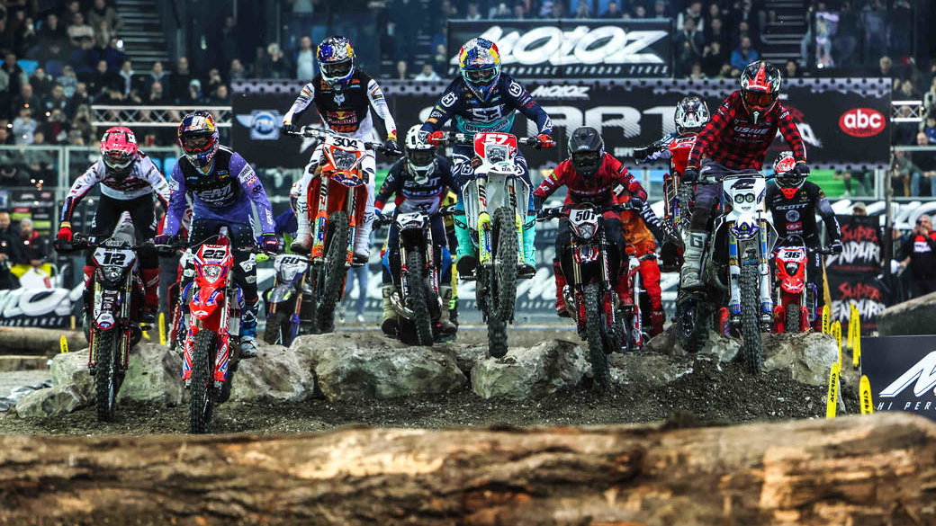 An FIM SuperEnduro grid