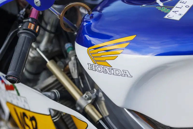 The fuel tank of the GP spec machine