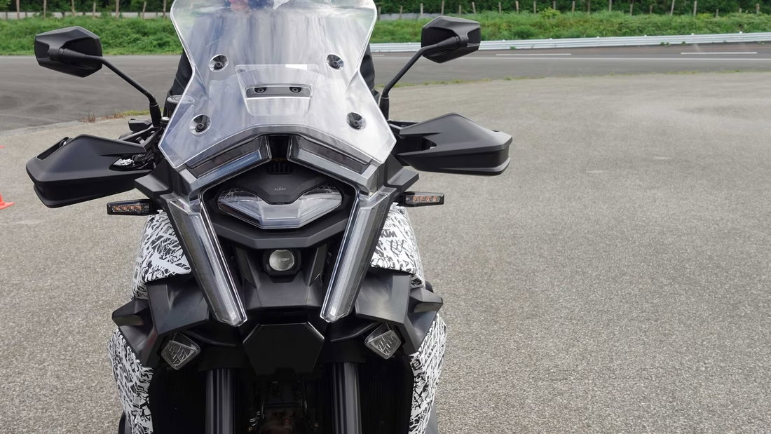 あっちゃん 2025 KTM 1390 Super Adventure AMT: Here's Our First Look | Visordown