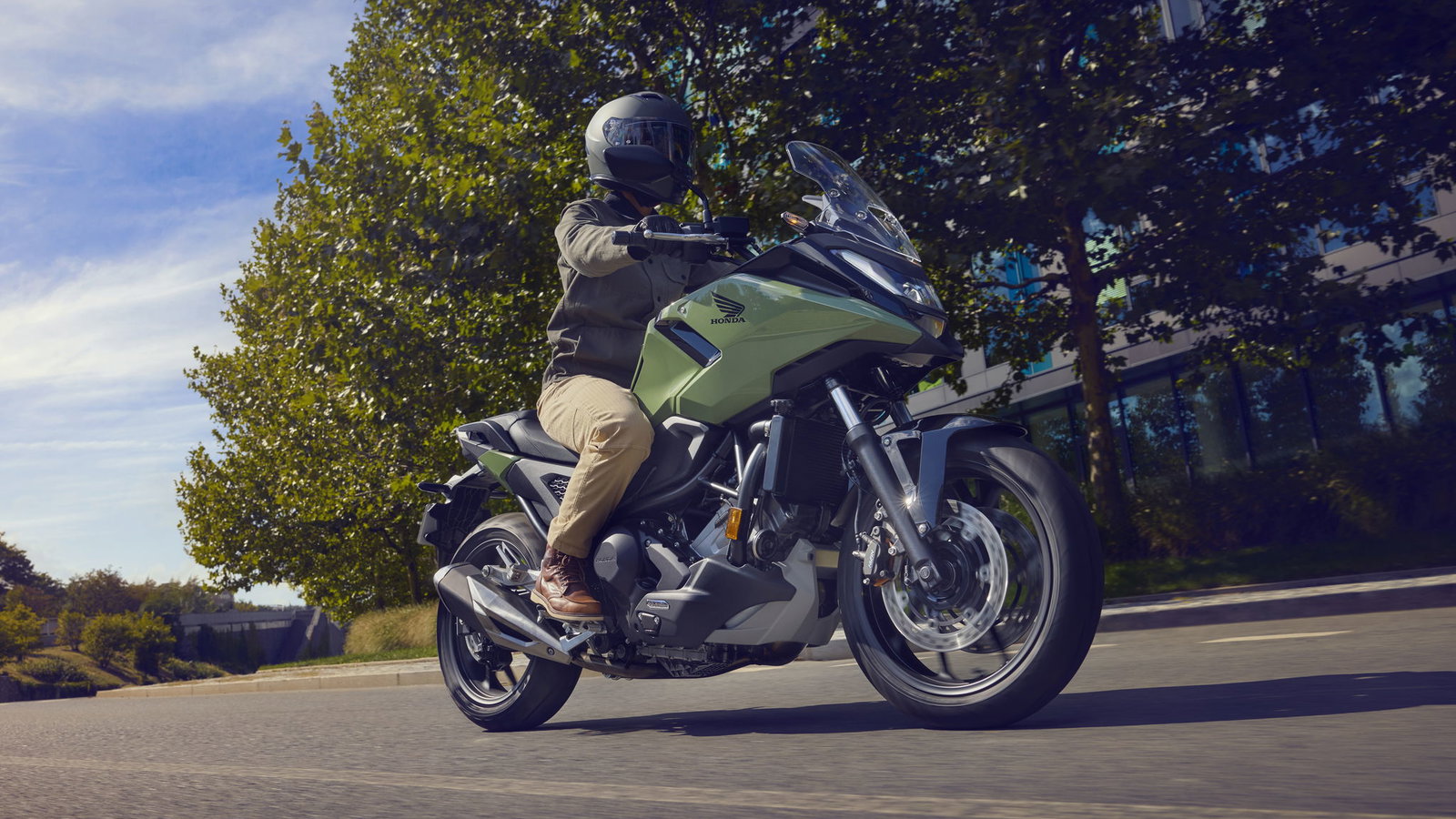 2025 Honda NC750X - riding