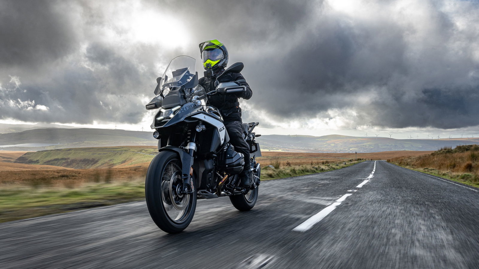 BMW R1300 GS with ASA Review: Game-Changing Gearbox Tech? 