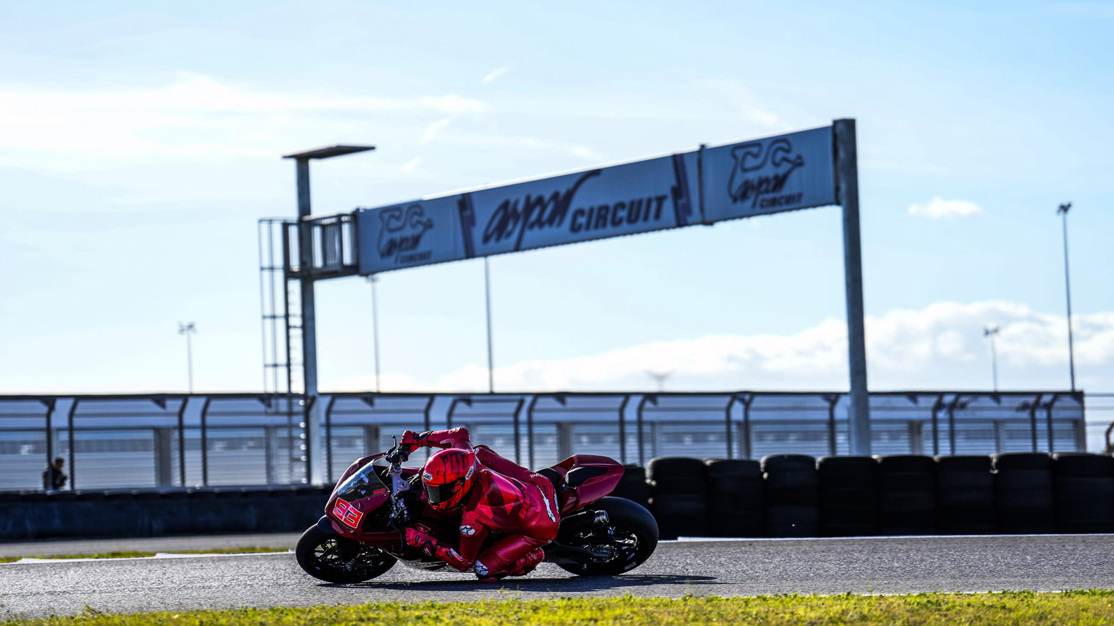 Marc Marquez testing the 2025 Panigale V2 at the Aspar circuit 