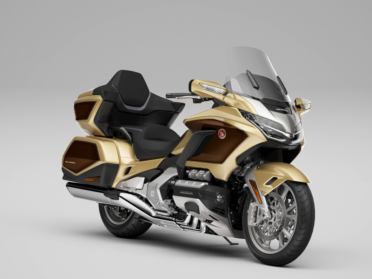 HONDAゴールドウィング gl1800 外装セット4 Honda GL1800 Gold Wing Family Gets 50th Anniversary Updates