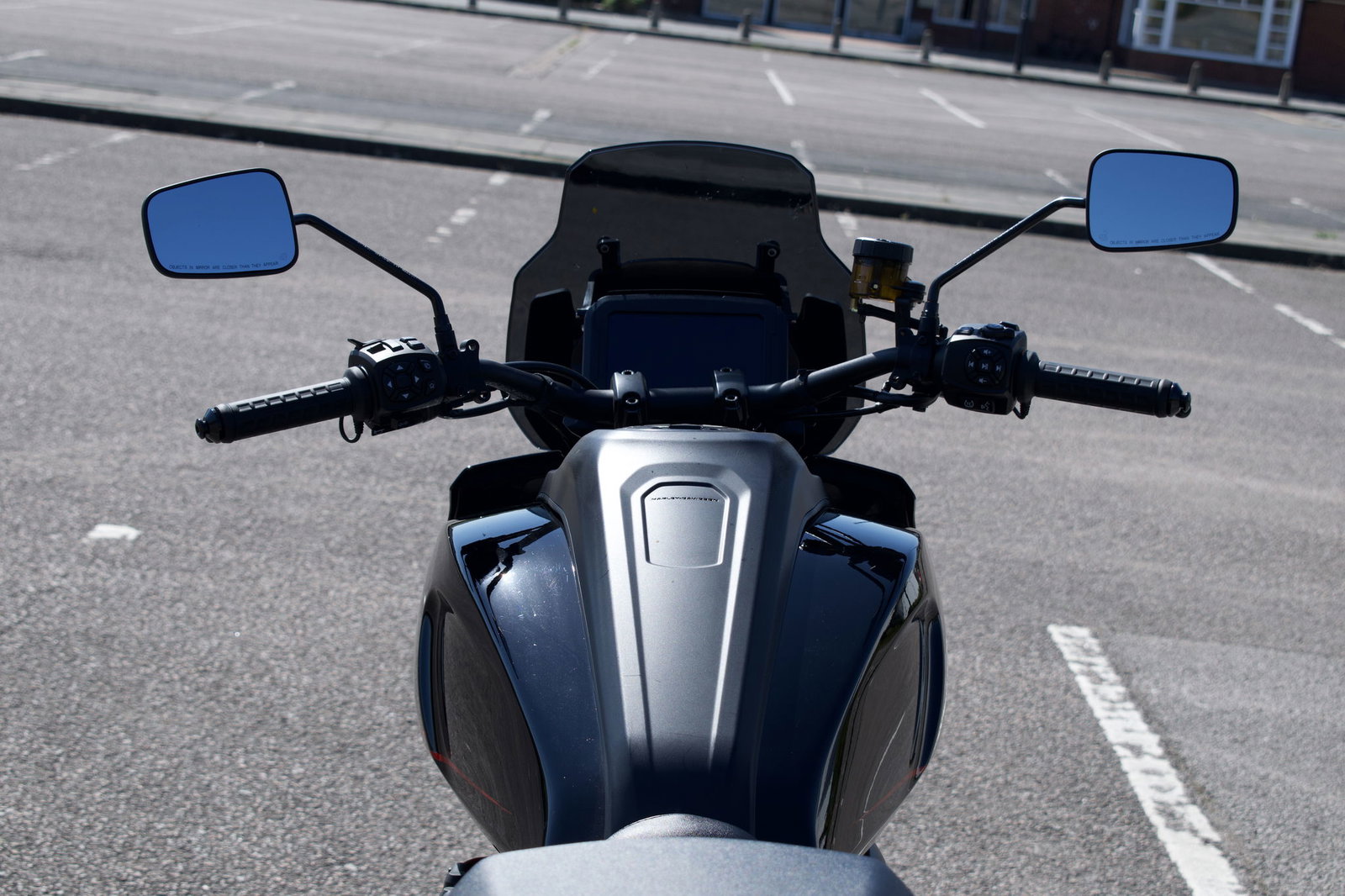 Pan America 1250 ST - cockpit