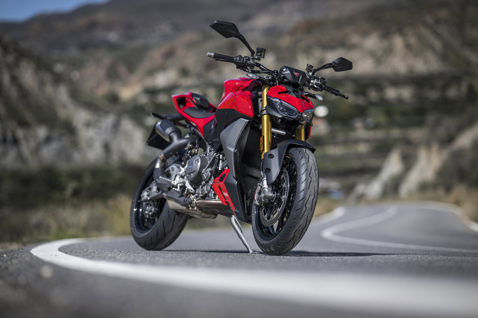 Ducati Streetfighter V2 S (2025) Review | Visordown