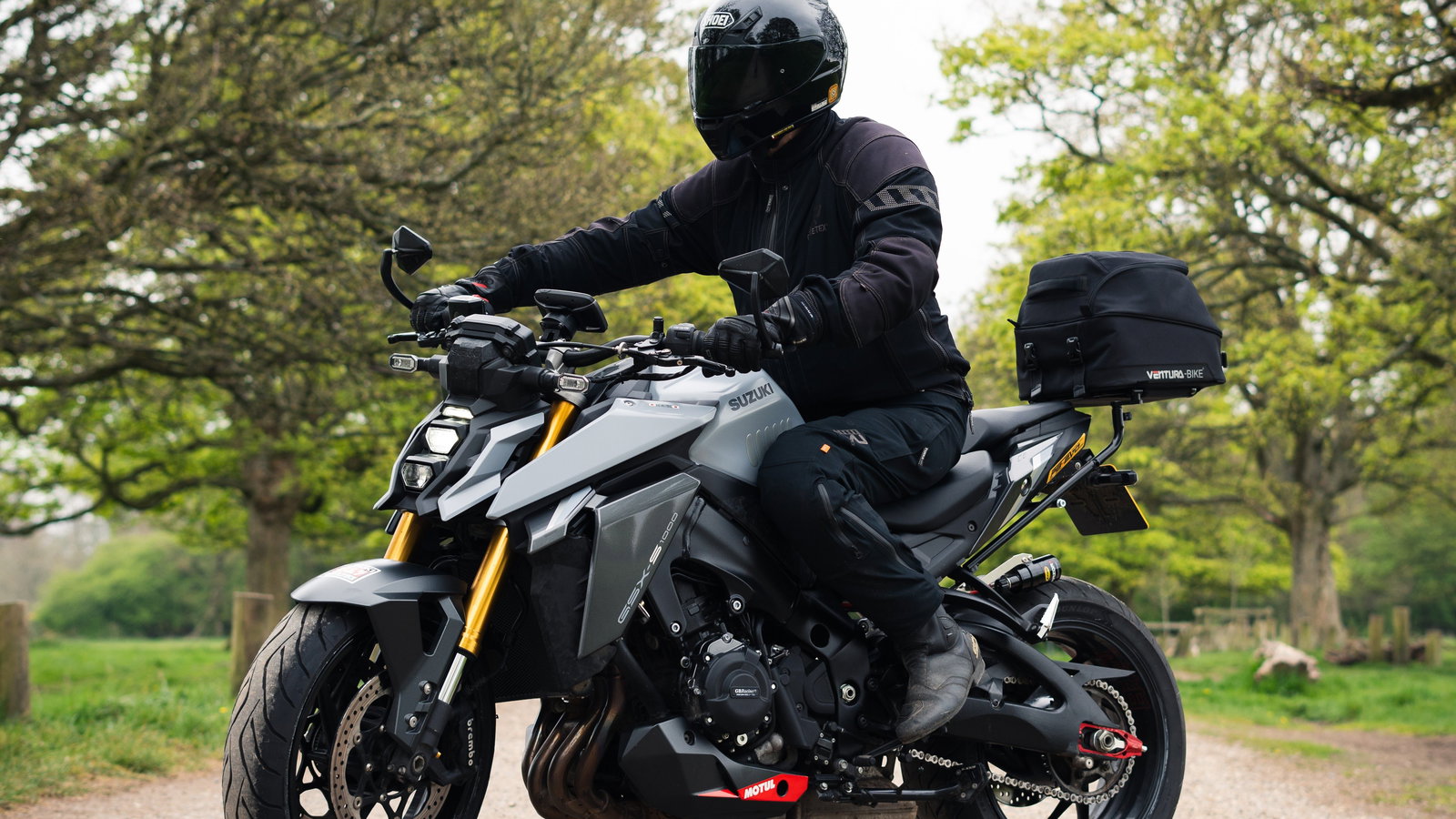 Ventura bag aboard Suzuki