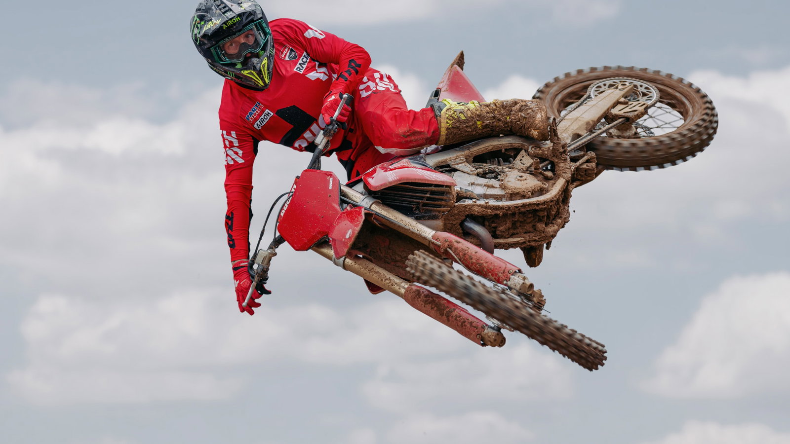 The Ducati Desmo450 MX