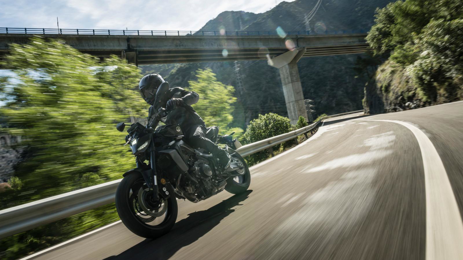 A Yamaha MT-09 Y-AMT model