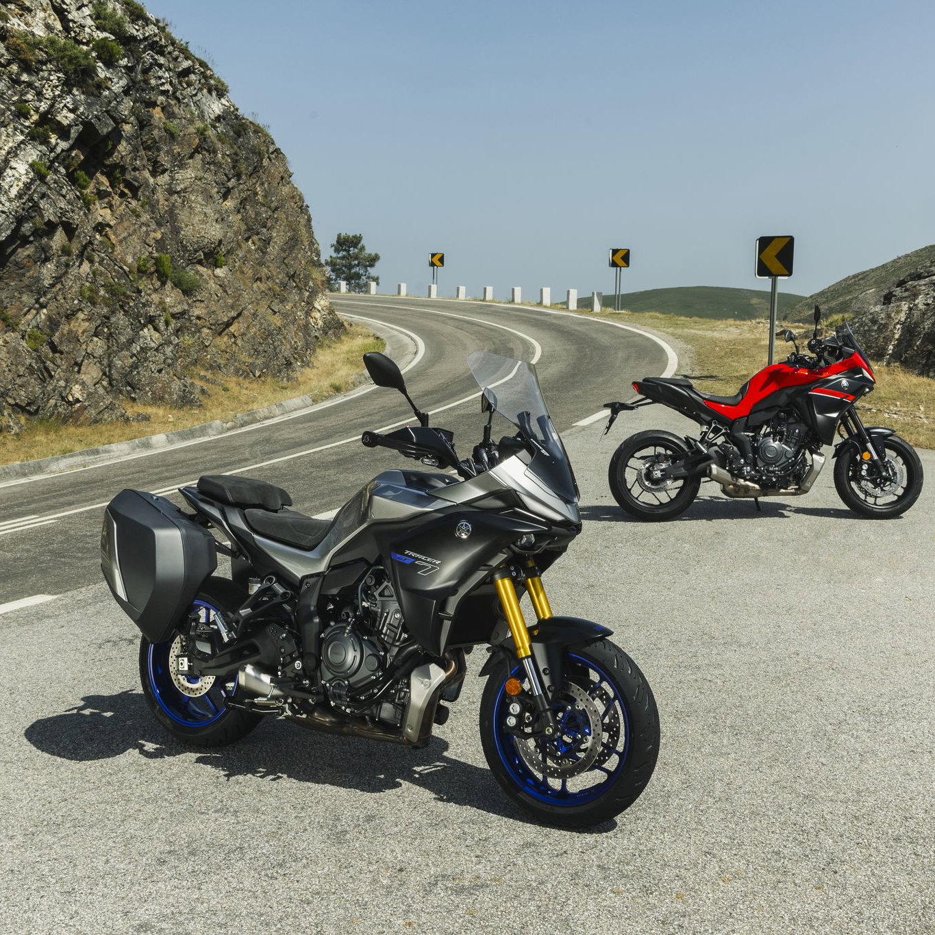 The 2025 Yamaha Tracer 7 GT (L) and Tracer 7 (R)