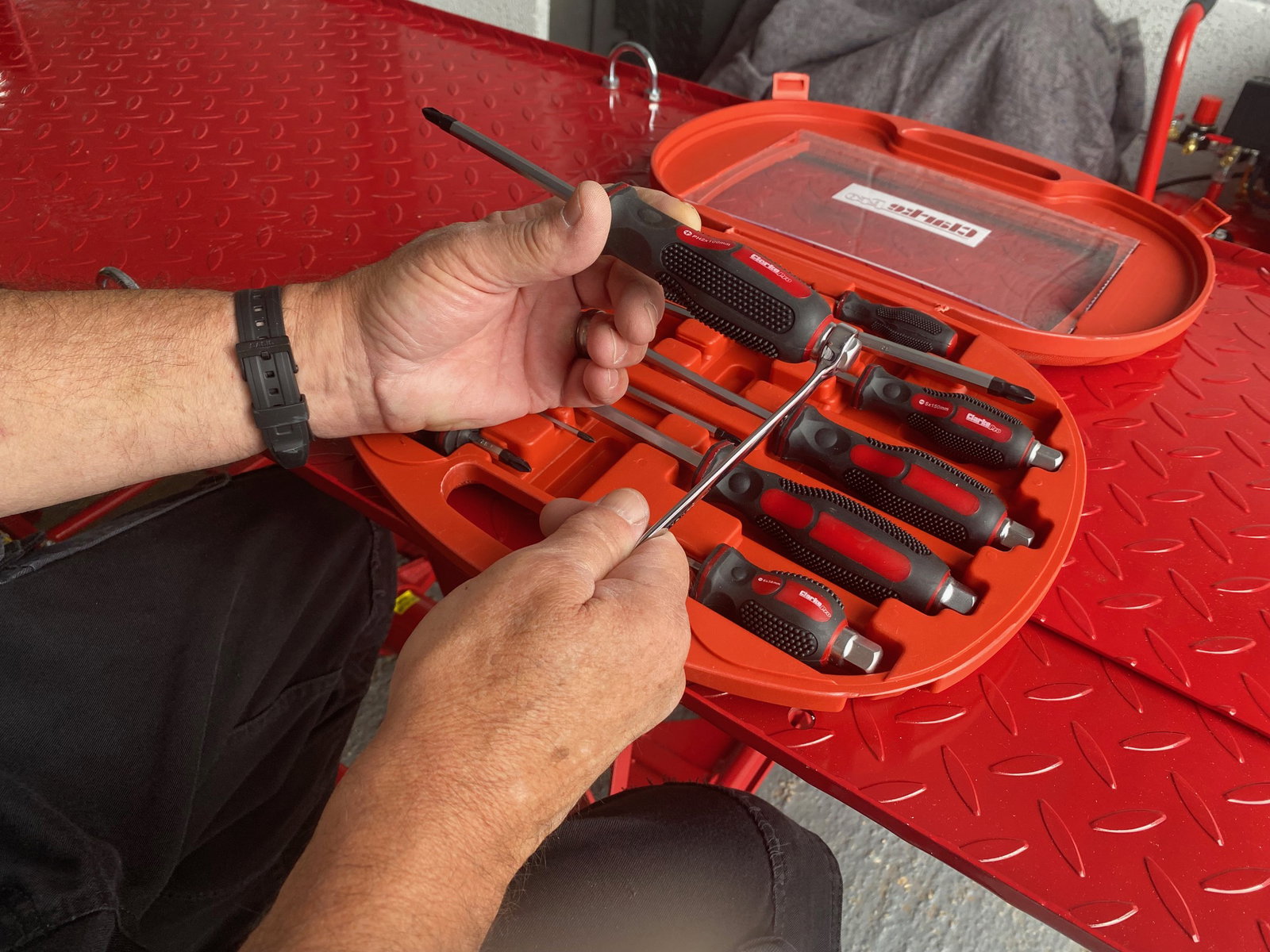 The Clarke PRO122 – 10 Piece Pro Screwdriver Set