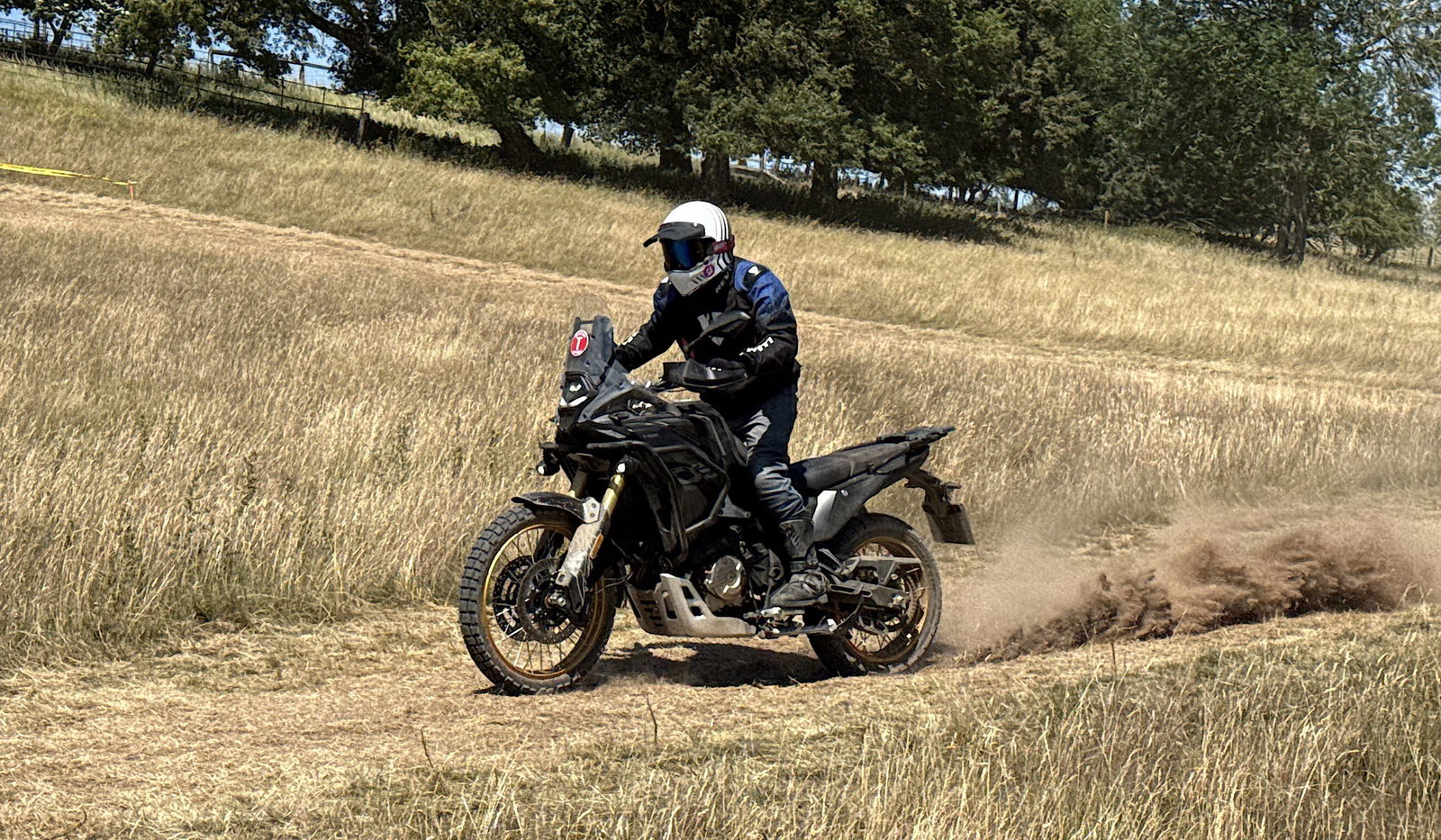 The Voge DS800X Rally - riding