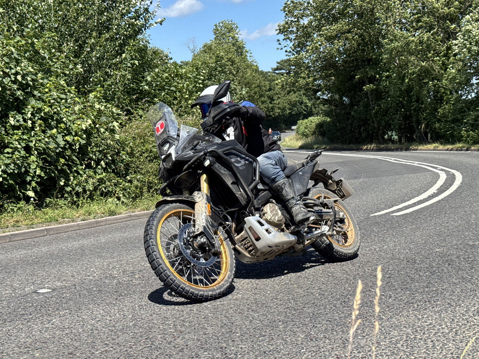 The Voge DS800X Rally - riding