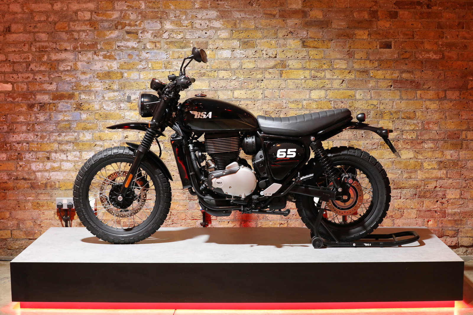 2025 BSA Scrambler 650