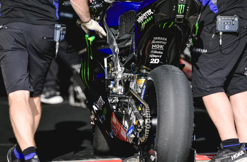 Credit; Gold and Goose - Yamaha M1