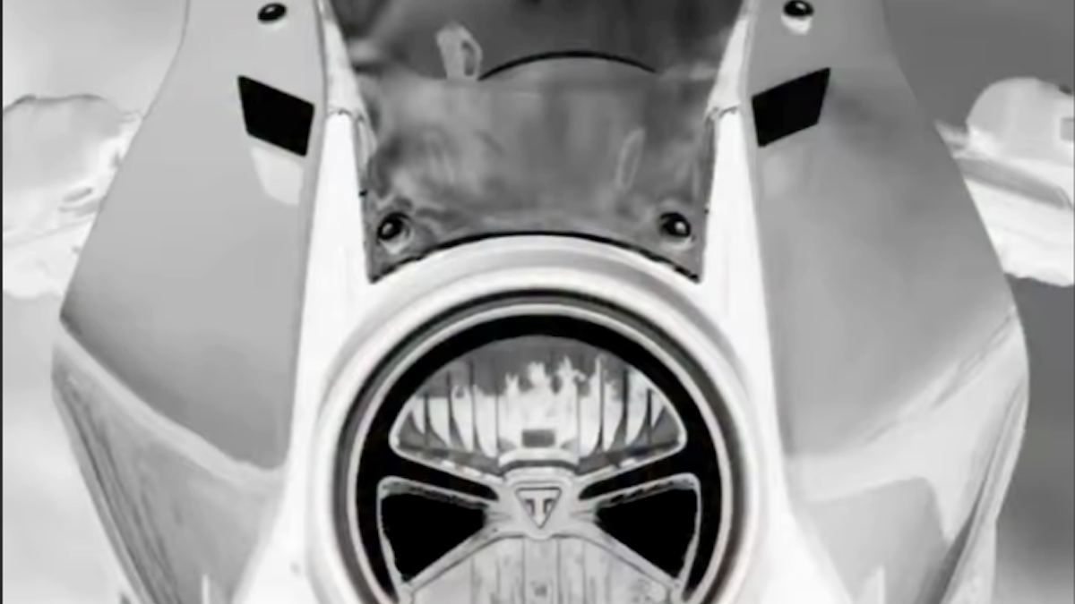 A head on shot of the new Thruxton 400