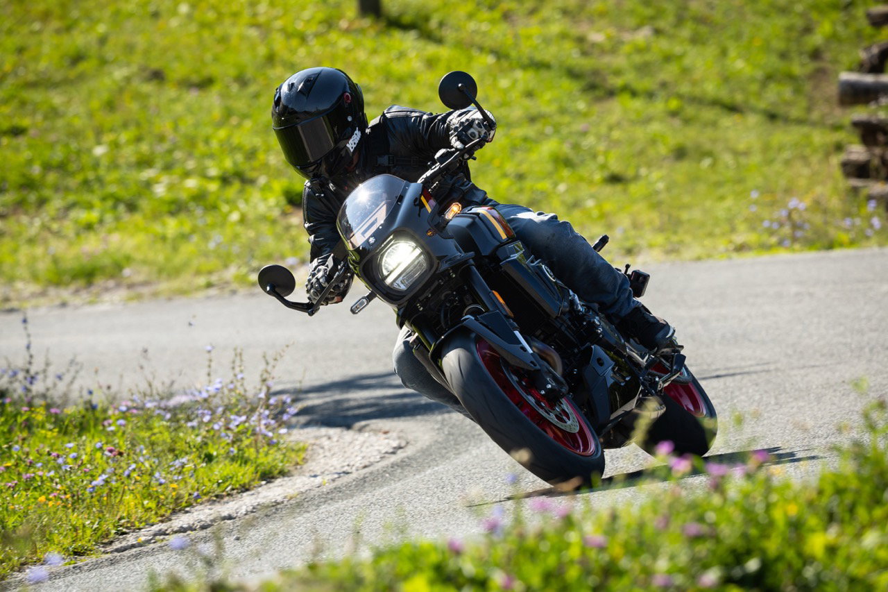 The GSX-8TT - riding