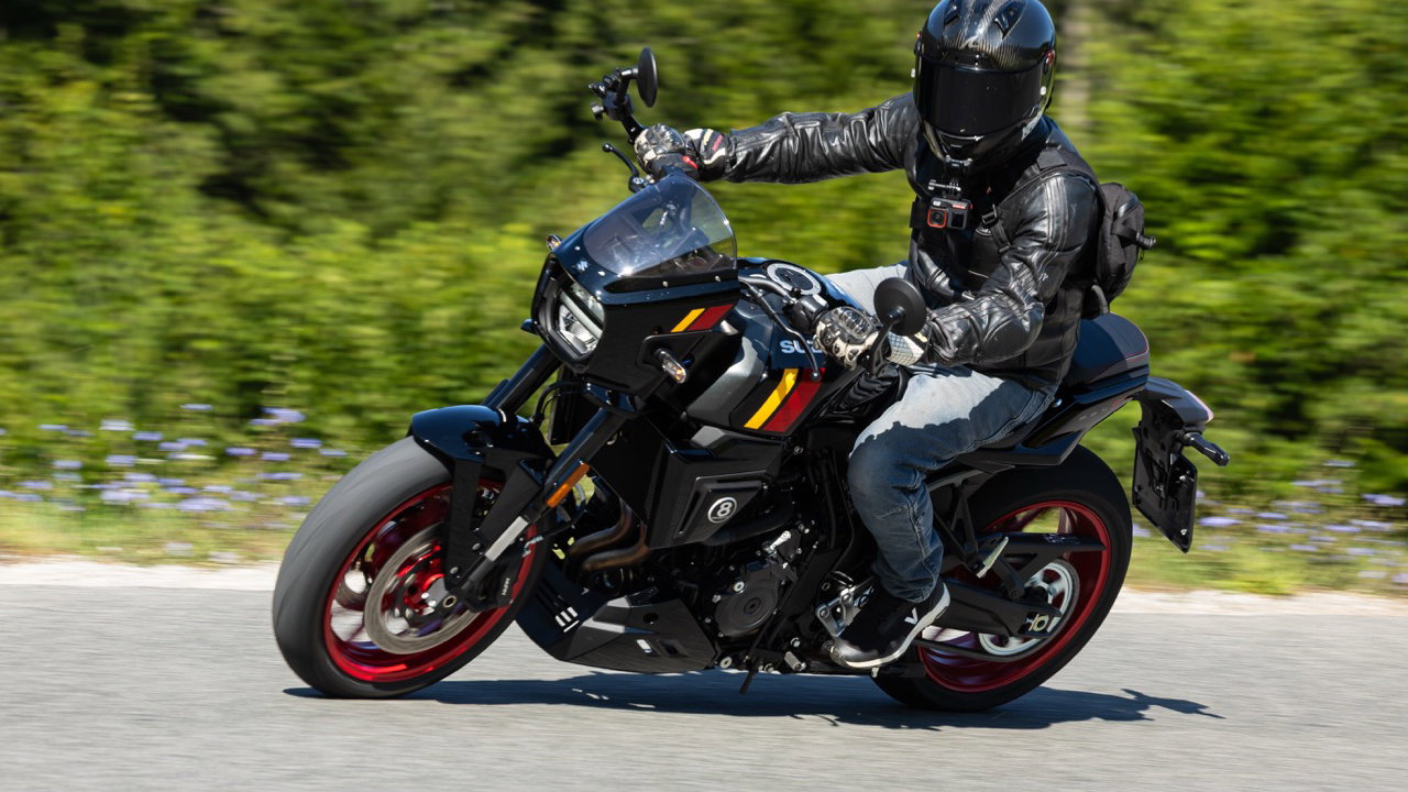 The GSX-8TT - riding