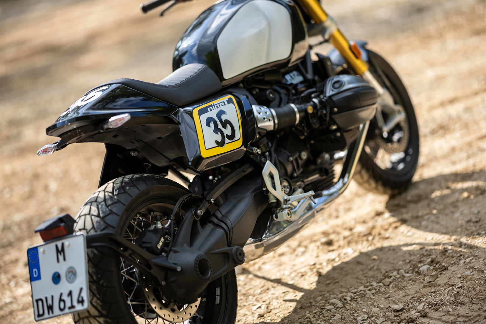 Rear view of the BMW R 12 nineT flat tracker race number