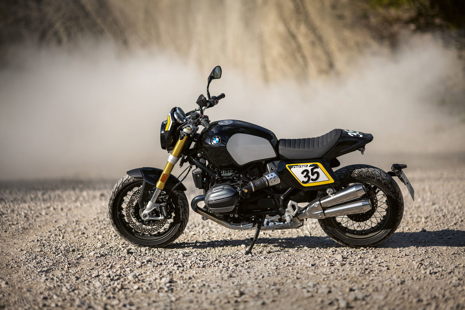 BMW R 12 nineT with the flat tracker accessories package