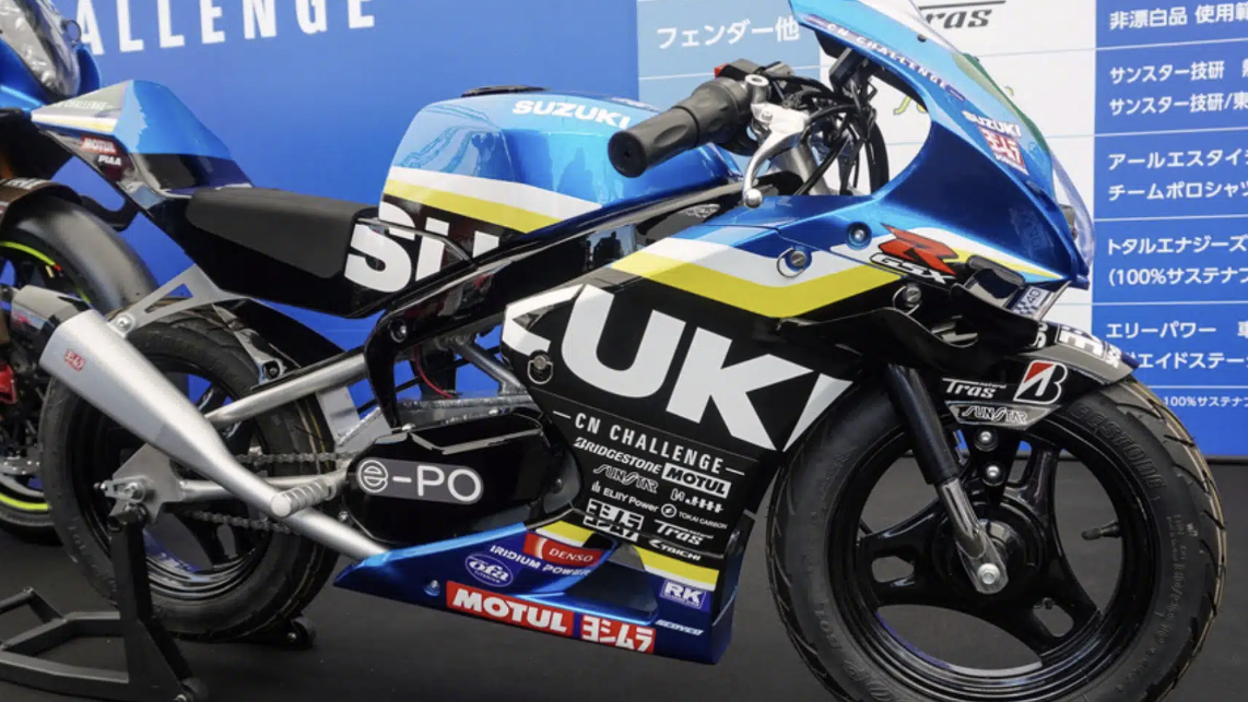 Mini Suzuki GSX-R bike at Suzuka 8 Hours. Credit - SuperMoto8