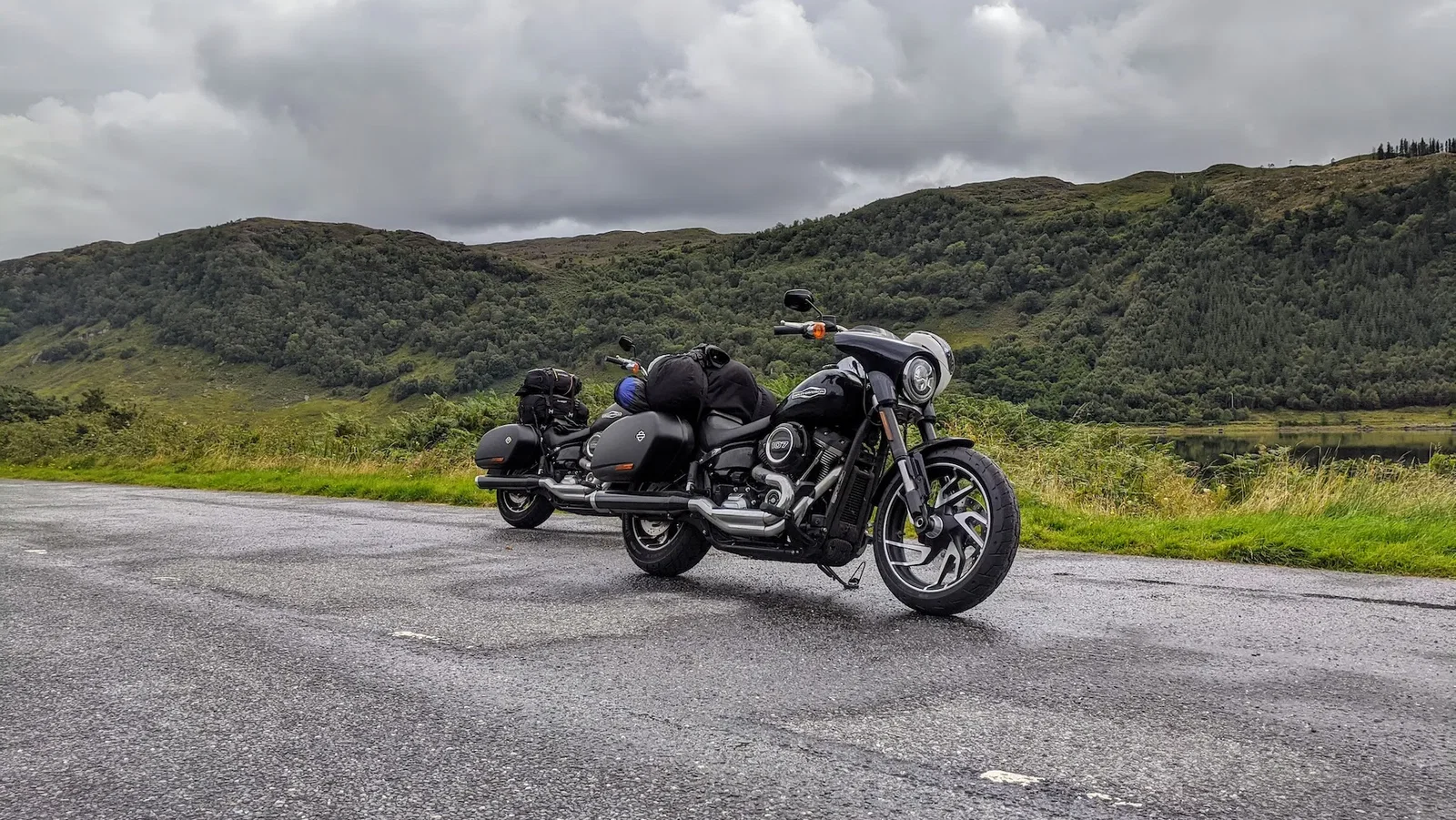 Harley-Davidson Sport Glides in Scotland