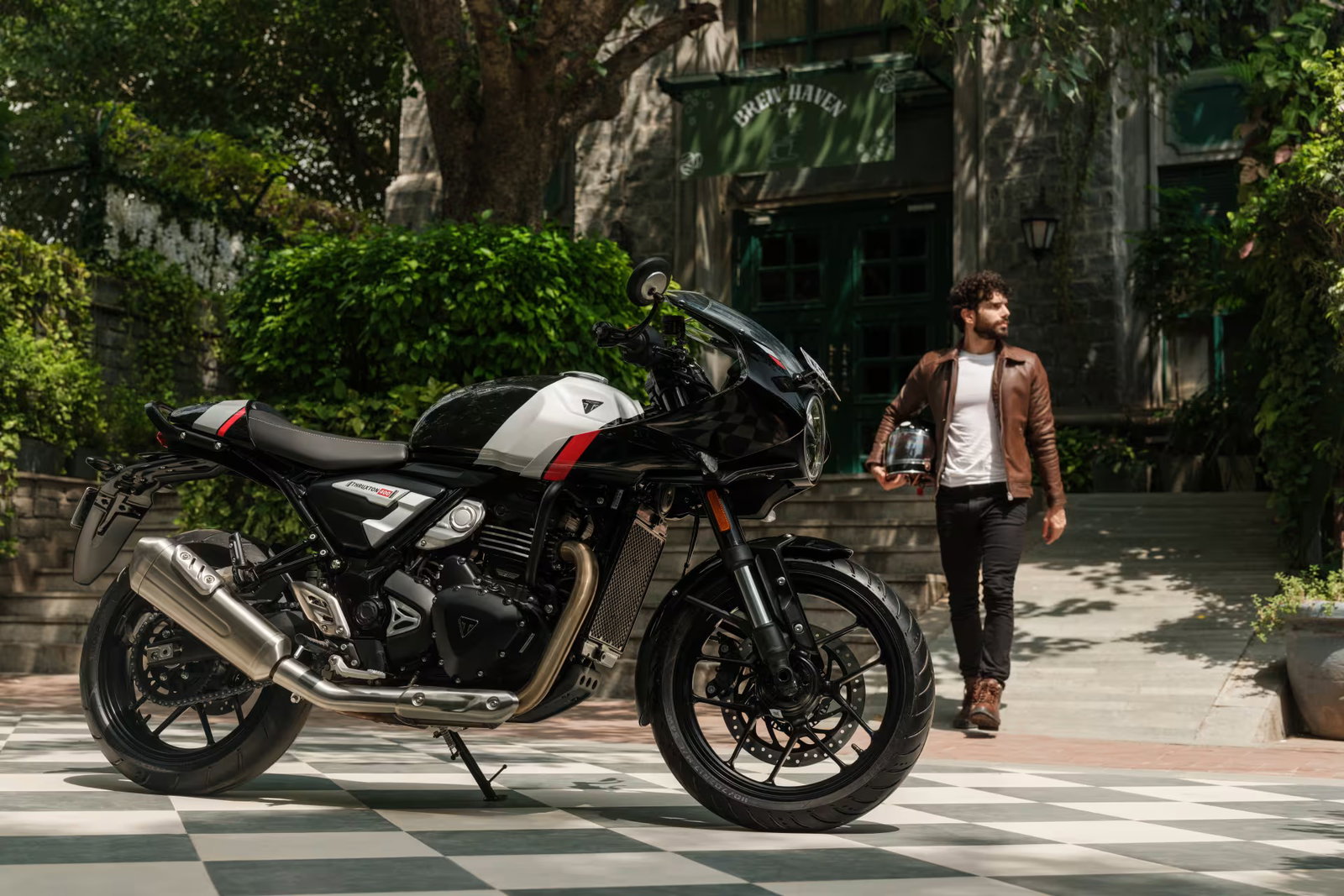 The new Thruxton 400