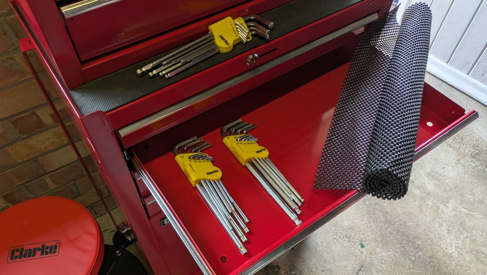 The Clarke PRO138 29-Piece Extra Long Hex & Torx Key Set