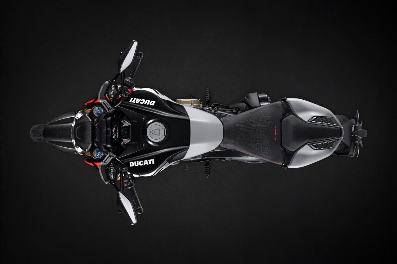 The 2026 Diavel V4 RS