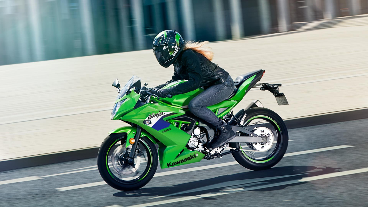 2026 Kawasaki Ninja 125 on the road