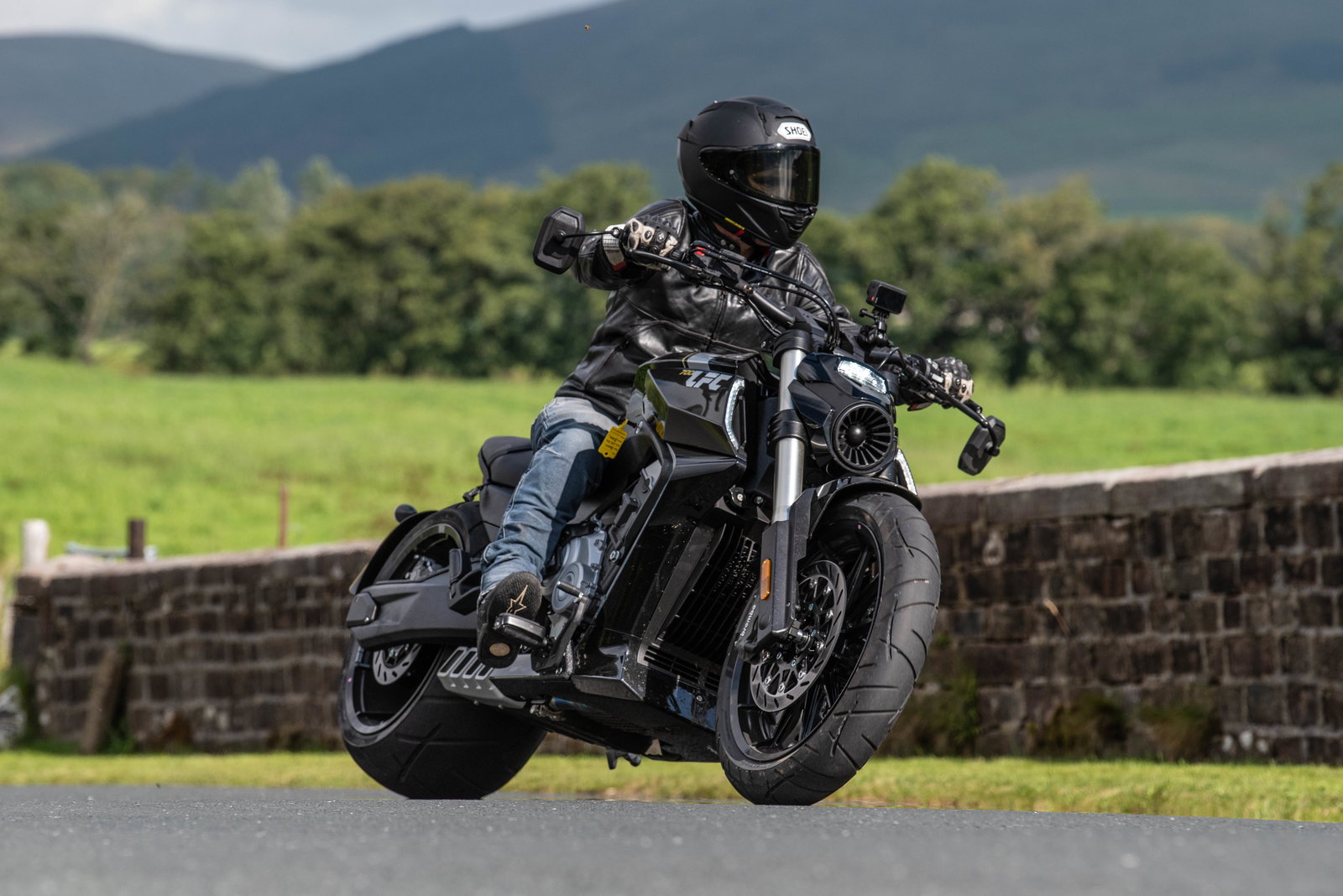 The Benda LFC700 - riding