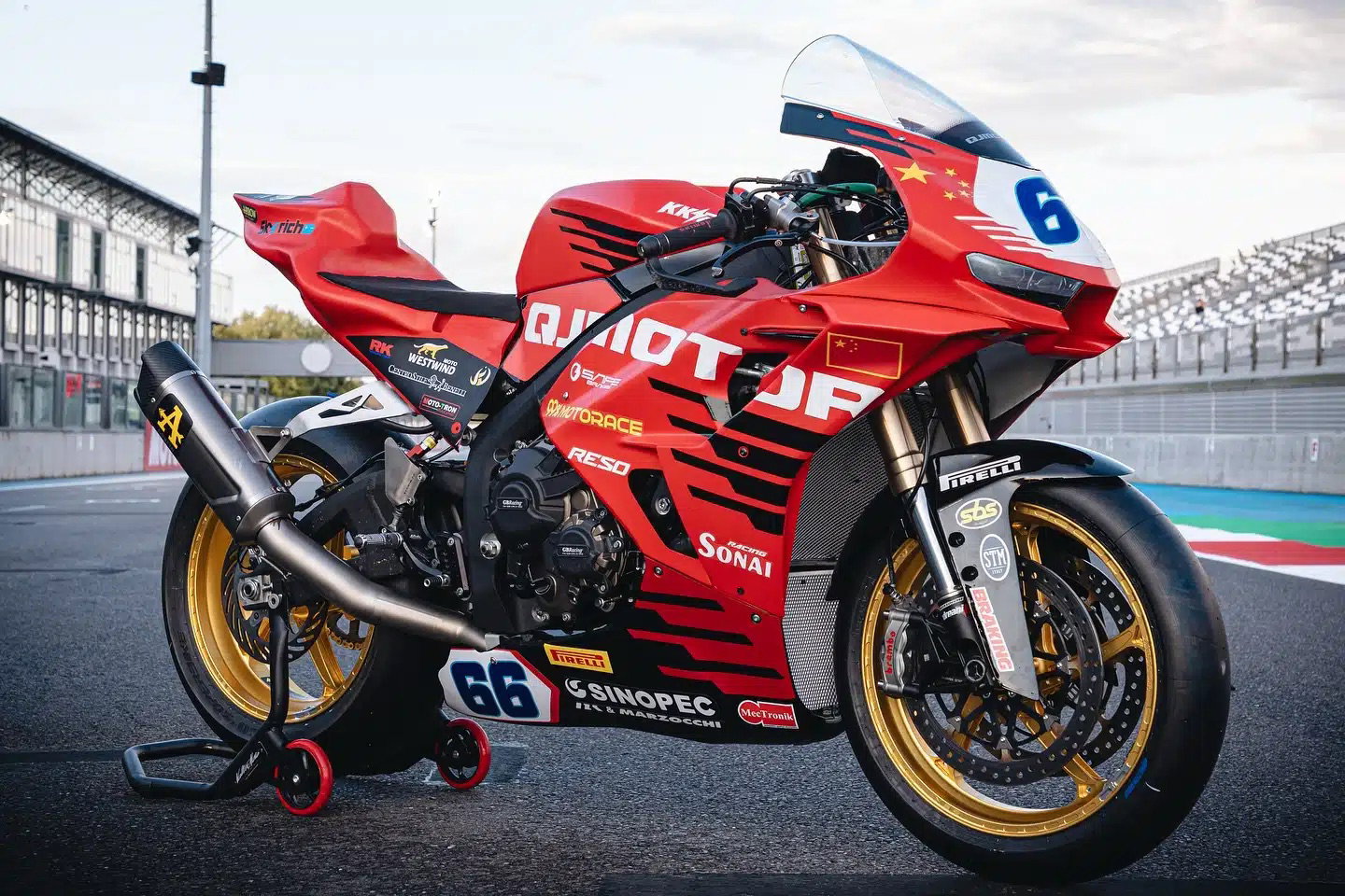 The QJ Motor SRK800RS World Supersport racer