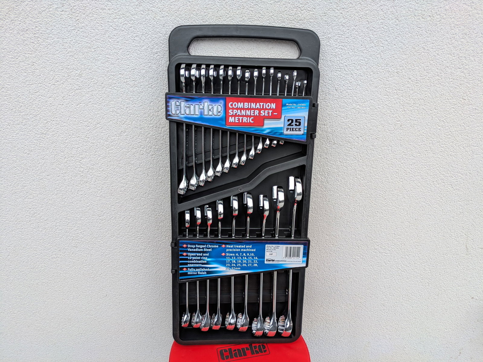 Clarke’s CHT804 25 Piece Combination Spanner Set