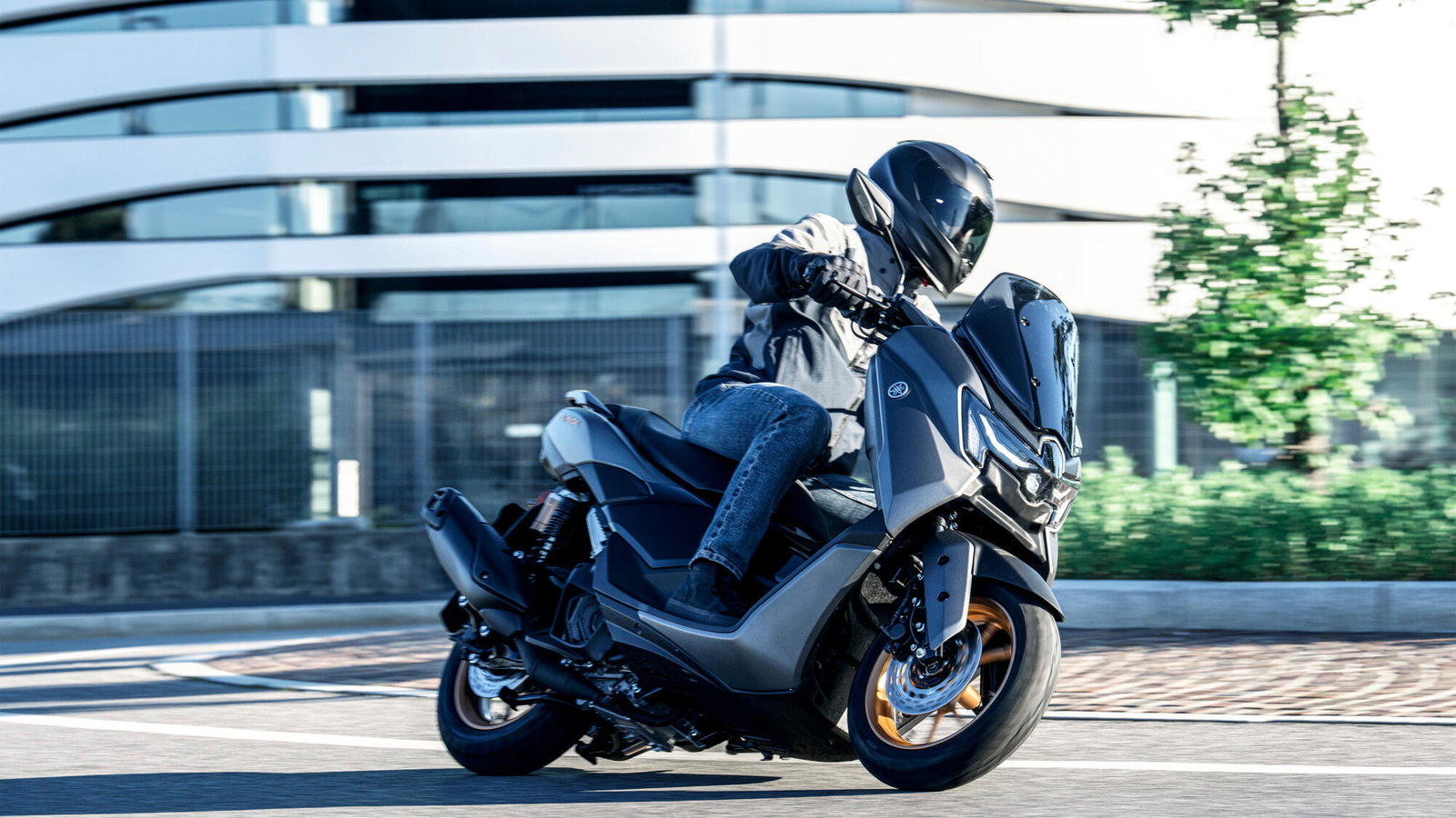2026 Yamaha NMAX 155 Tech MAX gains extra performance and new