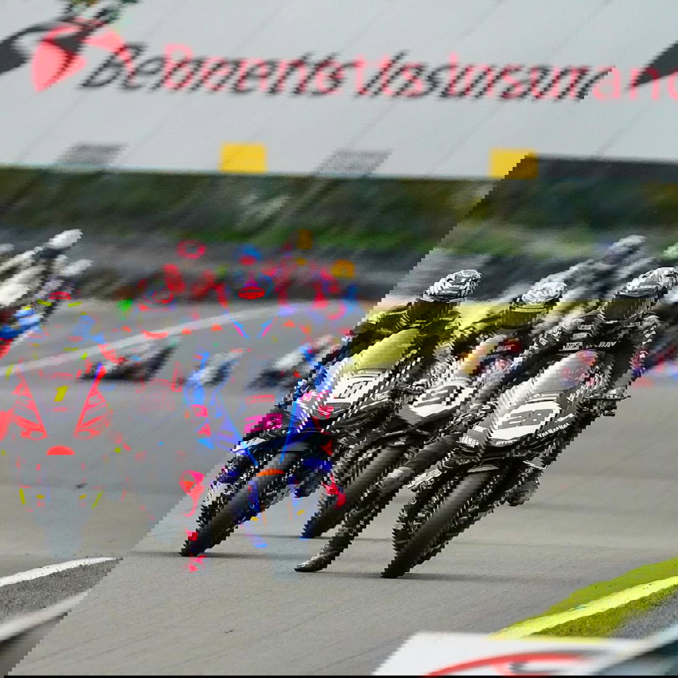 BSB racing at Oulton Park in 2025