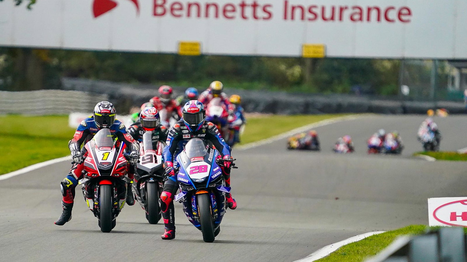 BSB racing at Oulton Park in 2025