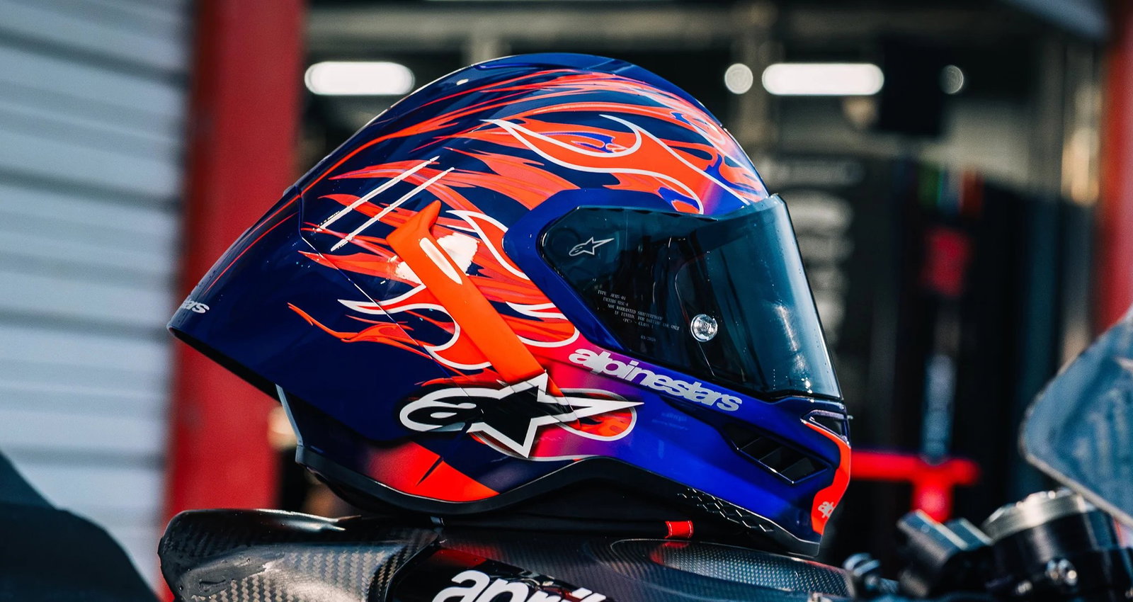 Alpinestars launches Flyte limited edition S-R10 helmet and
