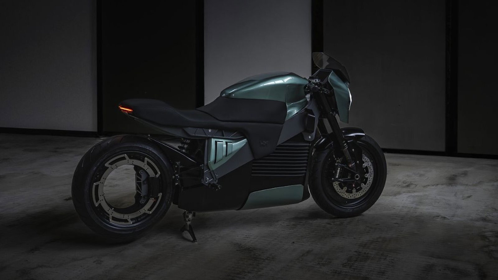 The Hush Superior GT