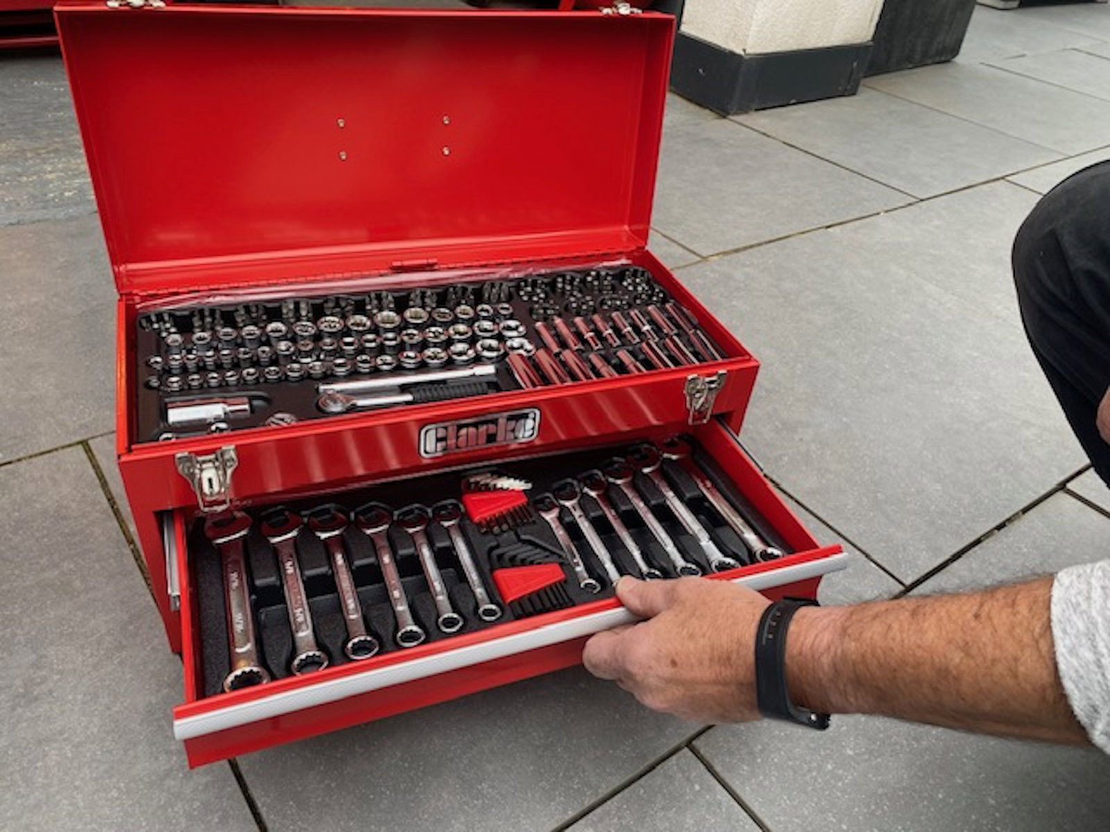 Clarke CHT862 235-piece tool set