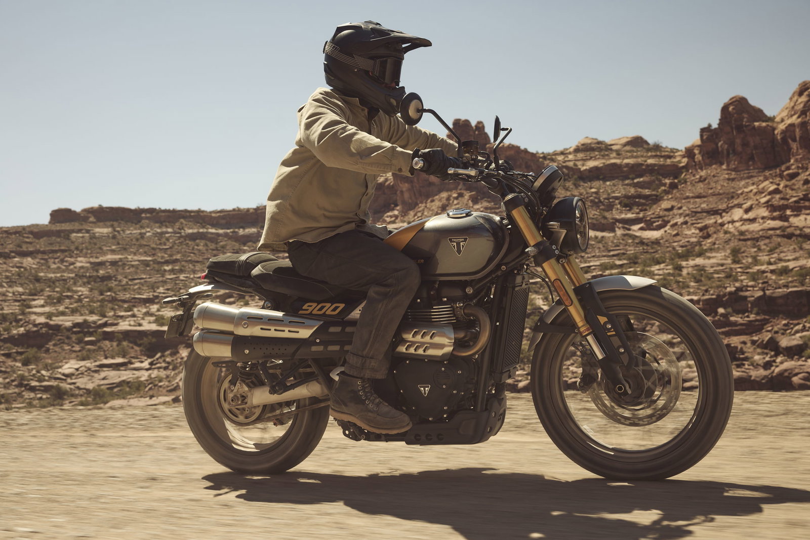 Triumph Scrambler 900 - riding off-road